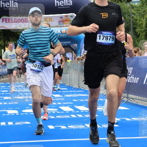 29.06.2025 - hella hamburg halbmarathon Strokosch-Dieckow http://msf.ph/oto/8381731 29.06.2025 10:46:59 Ziel 1139, 1460, 1689, 4091, 4377, 5472, 6700, 9794, 10122, 12579, 13728, 14385, 14415, 14449, 14594, 14783, 15825, 16081, 17979 meine-sportfotos.de