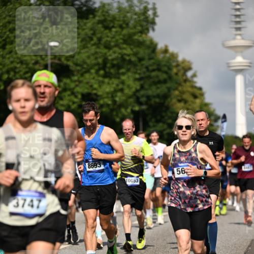 29.06.2025 - hella hamburg halbmarathon Dr. Thomas Lammeyer http://msf.ph/oto/8381844 29.06.2025 09:59:05 Kennedybrücke 1200, 1683, 1696, 1884, 2207, 2274, 2287, 2411, 2706, 2708, 3087, 3208, 3209, 3213, 3258, 3435, 3747, 3985, 4093, 4121, 4189, 4345, 4847, 4890, 5102, 5399, 5421, 5459, 5638, 5915, 6027, 6054, 6158, 6421, 6532, 6662, 6691, 6836, 6938, 7052, 7312, 7659, 8139, 8153, 8205, 8216, 8218, 8302, 8371, 8437, 8454, 8487, 8577, 8693, 8720, 8856, 8889, 8899, 8927, 8955, 9031, 9032, 9093, 9159, 9386, 9476, 9529, 9649, 9720, 9786, 9869, 9959, 10053, 10115, 10184, 10263, 10423 meine-sportfotos.de