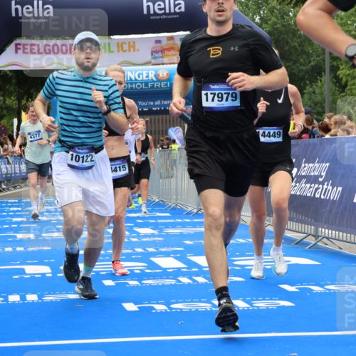 29.06.2025 - hella hamburg halbmarathon Strokosch-Dieckow http://msf.ph/oto/8381856 29.06.2025 10:46:59 Ziel 1139, 1460, 1689, 4091, 4377, 5472, 6700, 9794, 10122, 12579, 13728, 14385, 14415, 14449, 14594, 14783, 15825, 16081, 17979 meine-sportfotos.de