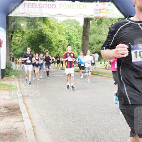 29.06.2025 - hella hamburg halbmarathon MichiJ http://msf.ph/oto/8381860 29.06.2025 10:46:34 Zwischen KM18-KM19 4238, 6033, 6438, 6754, 8326, 10281, 10301, 11041, 12564, 12736, 13706, 14732, 15344, 17814, 18377, 18727 meine-sportfotos.de