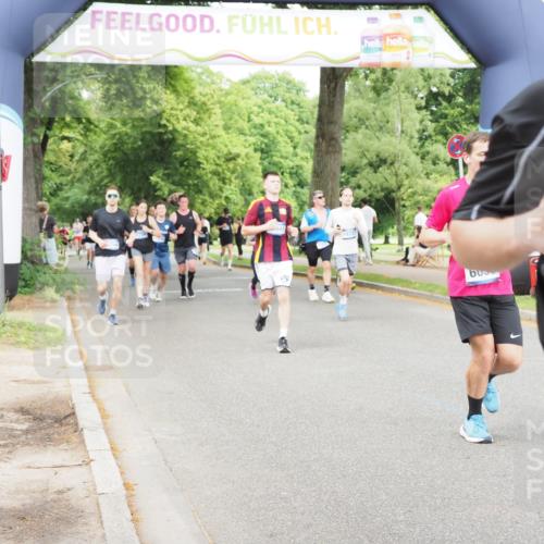 29.06.2025 - hella hamburg halbmarathon MichiJ http://msf.ph/oto/8381881 29.06.2025 10:46:34 Zwischen KM18-KM19 4238, 6033, 6438, 6754, 8326, 10281, 10301, 11041, 12564, 12736, 13706, 14732, 15344, 17814, 18377, 18727 meine-sportfotos.de