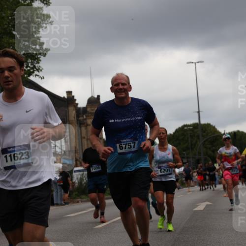 29.06.2025 - hella hamburg halbmarathon Yannick Fuchs http://msf.ph/oto/8381929 29.06.2025 10:54:54 20KM 1188, 1364, 1414, 1453, 1653, 2322, 2323, 2661, 3698, 5602, 5603, 5775, 6033, 6201, 6487, 6708, 6754, 6757, 6921, 7006, 7306, 7636, 7759, 7761, 8662, 9020, 9021, 9611, 9984, 10534, 11623, 11702, 11782, 12789, 12908, 13459, 13516, 15269, 16621, 17145, 17226, 17951, 17952, 18133, 18757, 19117, 19146, 19242 meine-sportfotos.de