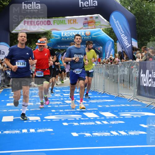 29.06.2025 - hella hamburg halbmarathon Strokosch-Dieckow http://msf.ph/oto/8382107 29.06.2025 10:46:55 Ziel 1139, 1689, 4091, 4377, 9794, 10122, 13728, 13940, 14385, 14415, 14449, 14594, 14783, 15825, 16081, 17172, 17492, 17892, 17979, 19105 meine-sportfotos.de