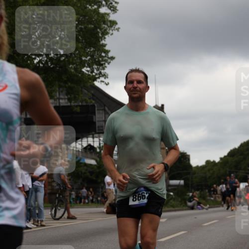 29.06.2025 - hella hamburg halbmarathon Yannick Fuchs http://msf.ph/oto/8382183 29.06.2025 10:54:57 20KM 1188, 1364, 1414, 1453, 1653, 1823, 2322, 2323, 2426, 2661, 3698, 5602, 5603, 5775, 6201, 6487, 6708, 6754, 6757, 6921, 7006, 7250, 7306, 7759, 7761, 8483, 8662, 9020, 9021, 9611, 9984, 10295, 10534, 11623, 11702, 11782, 12789, 12908, 13459, 13516, 15269, 16621, 17145, 17226, 17951, 17952, 18133, 18757, 19117, 19146, 19242 meine-sportfotos.de
