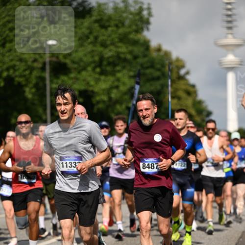 29.06.2025 - hella hamburg halbmarathon Dr. Thomas Lammeyer http://msf.ph/oto/8382256 29.06.2025 09:59:10 Kennedybrücke 1200, 1630, 1683, 1696, 1706, 1884, 2207, 2274, 2287, 2411, 2706, 2708, 3087, 3209, 3213, 3435, 3692, 3747, 3985, 4093, 4121, 4189, 4345, 4847, 4890, 5102, 5421, 5459, 5638, 5915, 6009, 6027, 6054, 6158, 6421, 6532, 6662, 6691, 6836, 6938, 7052, 7312, 7367, 7659, 8139, 8153, 8205, 8216, 8218, 8302, 8371, 8454, 8487, 8577, 8693, 8720, 8856, 8889, 8899, 8927, 8955, 9031, 9032, 9386, 9529, 9649, 9720, 9786, 9869, 9959, 10053, 10115, 10184, 10263, 10423, 11356 meine-sportfotos.de