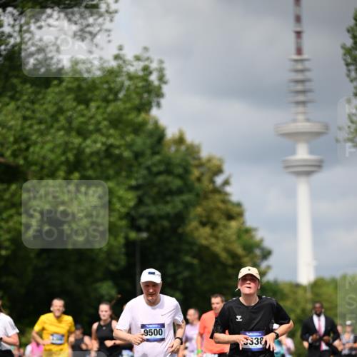 29.06.2025 - hella hamburg halbmarathon Dr. Thomas Lammeyer http://msf.ph/oto/8382333 29.06.2025 10:42:43 Kennedybrücke 1394, 1596, 1791, 1901, 2113, 2151, 3094, 3095, 3242, 3323, 3338, 3633, 3635, 3636, 3716, 3841, 3927, 4921, 5085, 5161, 5300, 5713, 5790, 6199, 6200, 6695, 6696, 6751, 6930, 7117, 7118, 7119, 7148, 7165, 7244, 7371, 7552, 7692, 7849, 7914, 8539, 8583, 8615, 9424, 9500, 9689, 9699, 10584 meine-sportfotos.de