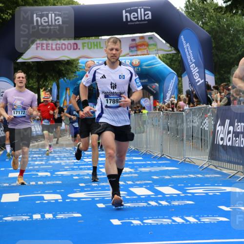 29.06.2025 - hella hamburg halbmarathon Strokosch-Dieckow http://msf.ph/oto/8382404 29.06.2025 10:46:52 Ziel 1139, 1689, 4091, 10122, 11858, 13728, 13940, 14385, 14449, 14541, 14594, 15900, 16081, 17172, 17353, 17492, 17669, 17892, 17979, 19105 meine-sportfotos.de