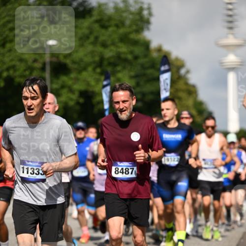 29.06.2025 - hella hamburg halbmarathon Dr. Thomas Lammeyer http://msf.ph/oto/8382425 29.06.2025 09:59:10 Kennedybrücke 1200, 1630, 1683, 1696, 1706, 1884, 2207, 2274, 2287, 2411, 2706, 2708, 3087, 3209, 3213, 3435, 3692, 3747, 3985, 4093, 4121, 4189, 4345, 4847, 4890, 5102, 5421, 5459, 5638, 5915, 6009, 6027, 6054, 6158, 6421, 6532, 6662, 6691, 6836, 6938, 7052, 7312, 7367, 7659, 8139, 8153, 8205, 8216, 8218, 8302, 8371, 8454, 8487, 8577, 8693, 8720, 8856, 8889, 8899, 8927, 8955, 9031, 9032, 9386, 9529, 9649, 9720, 9786, 9869, 9959, 10053, 10115, 10184, 10263, 10423, 11356 meine-sportfotos.de