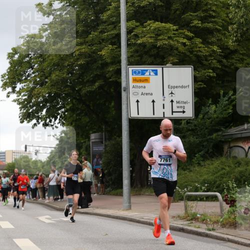 29.06.2025 - hella hamburg halbmarathon Yannick Fuchs http://msf.ph/oto/8382496 29.06.2025 10:54:59 20KM 1188, 1364, 1414, 1453, 1653, 1823, 2322, 2323, 2426, 2661, 3698, 5379, 5602, 5603, 5775, 6201, 6487, 6674, 6708, 6754, 6757, 6921, 7006, 7250, 7306, 7759, 7761, 8177, 8483, 8662, 9020, 9021, 9611, 9984, 10295, 11623, 11702, 11782, 12789, 12908, 13459, 13516, 15269, 16621, 17145, 17226, 17951, 17952, 18133, 18757, 19117, 19146, 19242 meine-sportfotos.de