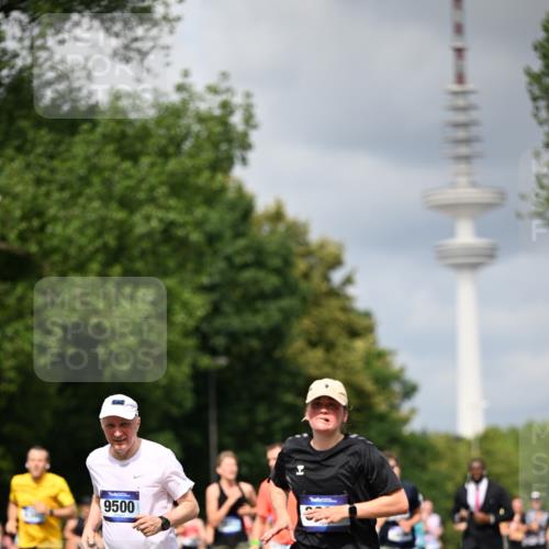 29.06.2025 - hella hamburg halbmarathon Dr. Thomas Lammeyer http://msf.ph/oto/8382573 29.06.2025 10:42:44 Kennedybrücke 1394, 1596, 1791, 1901, 2113, 2151, 3094, 3095, 3242, 3323, 3338, 3633, 3635, 3636, 3716, 3841, 3927, 4921, 5085, 5089, 5161, 5300, 5713, 5790, 6199, 6200, 6695, 6696, 6751, 6930, 7117, 7118, 7119, 7148, 7165, 7244, 7371, 7552, 7692, 7849, 7914, 8583, 8615, 8635, 8747, 9424, 9500, 9689, 9699, 10584 meine-sportfotos.de