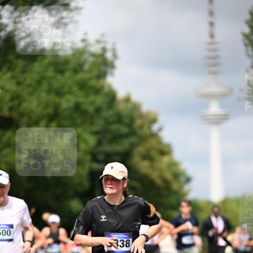 29.06.2025 - hella hamburg halbmarathon Dr. Thomas Lammeyer http://msf.ph/oto/8382616 29.06.2025 10:42:45 Kennedybrücke 1394, 1596, 1791, 1901, 2113, 2151, 3094, 3095, 3242, 3323, 3338, 3635, 3716, 3841, 3927, 4921, 5085, 5089, 5155, 5161, 5300, 5713, 5790, 6199, 6200, 6695, 6696, 6751, 6930, 7117, 7118, 7119, 7148, 7165, 7244, 7371, 7552, 7692, 7849, 7914, 8583, 8615, 8635, 8747, 9424, 9500, 9689, 9699, 10584 meine-sportfotos.de