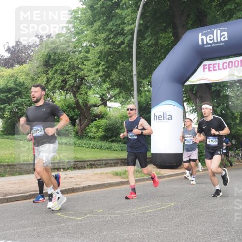 29.06.2025 - hella hamburg halbmarathon KatJ http://msf.ph/oto/8382663 29.06.2025 10:25:26 Zwischen KM18-KM19 1385, 2399, 3959, 5961, 6915, 7152, 7154 meine-sportfotos.de