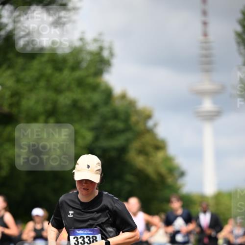 29.06.2025 - hella hamburg halbmarathon Dr. Thomas Lammeyer http://msf.ph/oto/8382664 29.06.2025 10:42:45 Kennedybrücke 1394, 1596, 1791, 1901, 2113, 2151, 3094, 3095, 3242, 3323, 3338, 3635, 3716, 3841, 3927, 4921, 5085, 5089, 5155, 5161, 5300, 5713, 5790, 6199, 6200, 6695, 6696, 6751, 6930, 7117, 7118, 7119, 7148, 7165, 7244, 7371, 7552, 7692, 7849, 7914, 8583, 8615, 8635, 8747, 9424, 9500, 9689, 9699, 10584 meine-sportfotos.de
