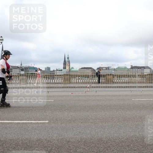 29.06.2025 - hella hamburg halbmarathon Lena Gebhardt http://msf.ph/oto/8382669 29.06.2025 09:15:15 Lombardsbrücke 519 meine-sportfotos.de