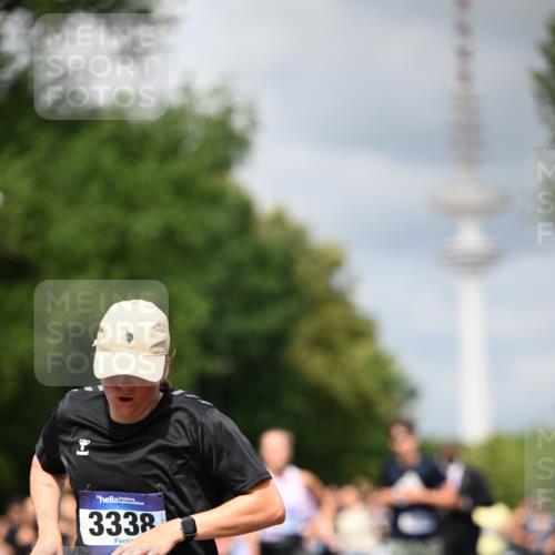 29.06.2025 - hella hamburg halbmarathon Dr. Thomas Lammeyer http://msf.ph/oto/8382695 29.06.2025 10:42:46 Kennedybrücke 1394, 1457, 1596, 1721, 1791, 1901, 2113, 2151, 3094, 3095, 3242, 3323, 3338, 3635, 3716, 3841, 3927, 4921, 5085, 5089, 5155, 5161, 5300, 5713, 5790, 6199, 6200, 6695, 6696, 6751, 6930, 7117, 7118, 7119, 7148, 7165, 7244, 7371, 7552, 7692, 7849, 7914, 8583, 8615, 8635, 8747, 9424, 9500, 9689, 9699, 10584 meine-sportfotos.de