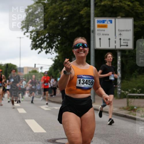 29.06.2025 - hella hamburg halbmarathon Yannick Fuchs http://msf.ph/oto/8382726 29.06.2025 10:55:01 20KM 1188, 1364, 1414, 1453, 1823, 2322, 2323, 2426, 2661, 3698, 5379, 5602, 5603, 5775, 6201, 6674, 6708, 6757, 6921, 7006, 7250, 7306, 7759, 7761, 8177, 8483, 8662, 9020, 9021, 9611, 9984, 10295, 11623, 11702, 11782, 12789, 12908, 13459, 13516, 15269, 16621, 17145, 17181, 17226, 17951, 17952, 18133, 18757, 19117, 19146, 19242 meine-sportfotos.de