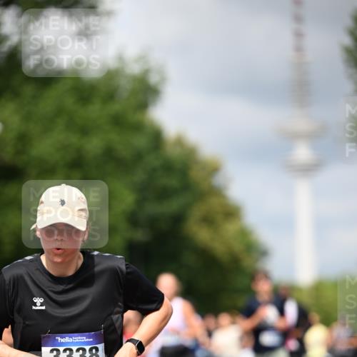 29.06.2025 - hella hamburg halbmarathon Dr. Thomas Lammeyer http://msf.ph/oto/8382737 29.06.2025 10:42:46 Kennedybrücke 1394, 1457, 1596, 1721, 1791, 1901, 2113, 2151, 3094, 3095, 3242, 3323, 3338, 3635, 3716, 3841, 3927, 4921, 5085, 5089, 5155, 5161, 5300, 5713, 5790, 6199, 6200, 6695, 6696, 6751, 6930, 7117, 7118, 7119, 7148, 7165, 7244, 7371, 7552, 7692, 7849, 7914, 8583, 8615, 8635, 8747, 9424, 9500, 9689, 9699, 10584 meine-sportfotos.de