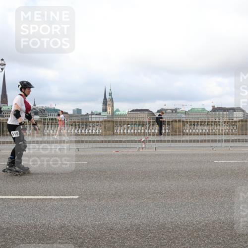 29.06.2025 - hella hamburg halbmarathon Lena Gebhardt http://msf.ph/oto/8382740 29.06.2025 09:15:16 Lombardsbrücke 519 meine-sportfotos.de