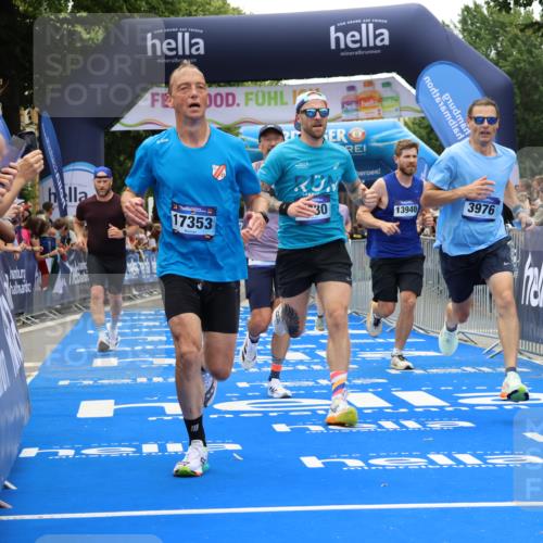 29.06.2025 - hella hamburg halbmarathon Strokosch-Dieckow http://msf.ph/oto/8382775 29.06.2025 10:46:46 Ziel 1942, 3976, 4091, 6630, 11858, 13940, 14541, 15900, 16175, 17172, 17353, 17492, 17669, 17743, 17865, 17892, 19105, 19128 meine-sportfotos.de