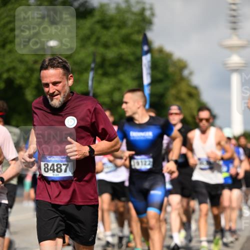 29.06.2025 - hella hamburg halbmarathon Dr. Thomas Lammeyer http://msf.ph/oto/8382793 29.06.2025 09:59:11 Kennedybrücke 1200, 1630, 1683, 1696, 1706, 1884, 2207, 2287, 2411, 2706, 2708, 3087, 3213, 3435, 3692, 3747, 3985, 4088, 4093, 4121, 4189, 4345, 4847, 4890, 5102, 5421, 5459, 5638, 5915, 6009, 6027, 6054, 6158, 6421, 6532, 6662, 6691, 6836, 6938, 7052, 7312, 7367, 7659, 8139, 8153, 8205, 8216, 8218, 8302, 8371, 8454, 8487, 8577, 8693, 8720, 8856, 8889, 8899, 8927, 8955, 9031, 9032, 9386, 9529, 9649, 9786, 9869, 9959, 10053, 10115, 10184, 10263, 10423, 11356 meine-sportfotos.de