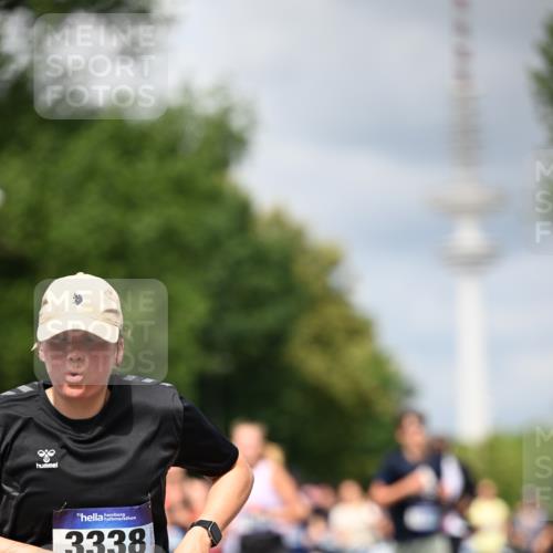 29.06.2025 - hella hamburg halbmarathon Dr. Thomas Lammeyer http://msf.ph/oto/8382853 29.06.2025 10:42:46 Kennedybrücke 1394, 1457, 1596, 1721, 1791, 1901, 2113, 2151, 3094, 3095, 3242, 3323, 3338, 3635, 3716, 3841, 3927, 4921, 5085, 5089, 5155, 5161, 5300, 5713, 5790, 6199, 6200, 6695, 6696, 6751, 6930, 7117, 7118, 7119, 7148, 7165, 7244, 7371, 7552, 7692, 7849, 7914, 8583, 8615, 8635, 8747, 9424, 9500, 9689, 9699, 10584 meine-sportfotos.de