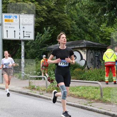 29.06.2025 - hella hamburg halbmarathon Yannick Fuchs http://msf.ph/oto/8382946 29.06.2025 10:55:02 20KM 1188, 1414, 1453, 1823, 2322, 2323, 2426, 2661, 3698, 5379, 5602, 5603, 5775, 6201, 6674, 6708, 6757, 6921, 7006, 7250, 7306, 7759, 7761, 8177, 8483, 8662, 9020, 9021, 9071, 9611, 9984, 10295, 11623, 11702, 11782, 12377, 12789, 12908, 13459, 13516, 15269, 16621, 17145, 17181, 17226, 17951, 18133, 18757, 19117, 19146, 19242 meine-sportfotos.de