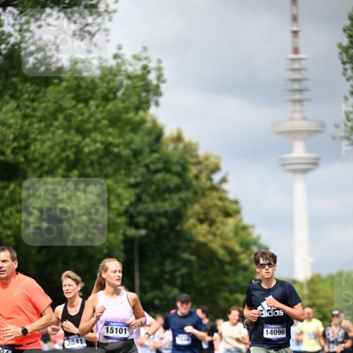 29.06.2025 - hella hamburg halbmarathon Dr. Thomas Lammeyer http://msf.ph/oto/8382992 29.06.2025 10:42:47 Kennedybrücke 1394, 1457, 1596, 1721, 1791, 1901, 2113, 2151, 2786, 3094, 3095, 3242, 3323, 3338, 3635, 3716, 3841, 3927, 4139, 4259, 4260, 5085, 5089, 5155, 5161, 5300, 5713, 5790, 6199, 6200, 6695, 6696, 6751, 6930, 7117, 7118, 7119, 7148, 7165, 7244, 7371, 7552, 7692, 7849, 7914, 8583, 8615, 8635, 8747, 9004, 9424, 9500, 9689, 9699, 10584 meine-sportfotos.de