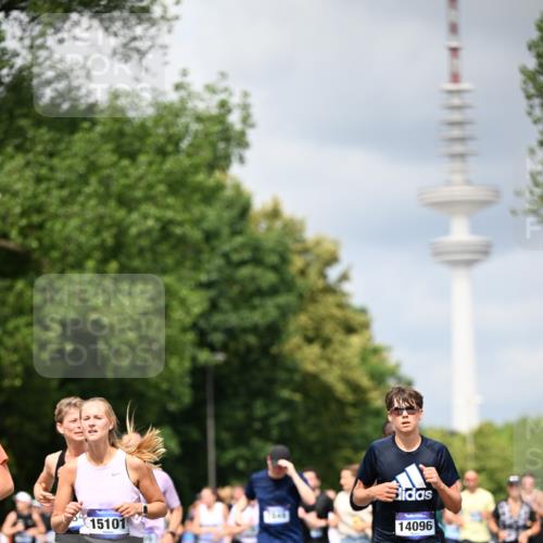 29.06.2025 - hella hamburg halbmarathon Dr. Thomas Lammeyer http://msf.ph/oto/8383072 29.06.2025 10:42:48 Kennedybrücke 1394, 1457, 1596, 1721, 1791, 1901, 2113, 2151, 2693, 2786, 3094, 3095, 3242, 3323, 3338, 3716, 3841, 3927, 4139, 4259, 4260, 5085, 5089, 5155, 5161, 5300, 5713, 6199, 6200, 6695, 6696, 6751, 6930, 7117, 7118, 7119, 7165, 7244, 7371, 7552, 7561, 7692, 7849, 7914, 8583, 8615, 8635, 8747, 9004, 9424, 9500, 9689, 9699, 10584 meine-sportfotos.de