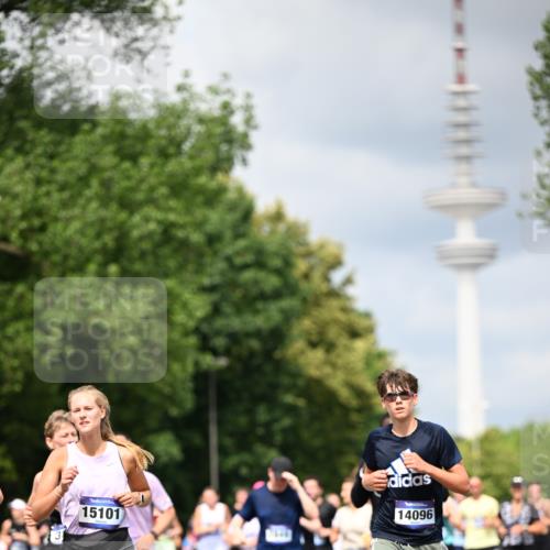 29.06.2025 - hella hamburg halbmarathon Dr. Thomas Lammeyer http://msf.ph/oto/8383086 29.06.2025 10:42:48 Kennedybrücke 1394, 1457, 1596, 1721, 1791, 1901, 2113, 2151, 2693, 2786, 3094, 3095, 3242, 3323, 3338, 3716, 3841, 3927, 4139, 4259, 4260, 5085, 5089, 5155, 5161, 5300, 5713, 6199, 6200, 6695, 6696, 6751, 6930, 7117, 7118, 7119, 7165, 7244, 7371, 7552, 7561, 7692, 7849, 7914, 8583, 8615, 8635, 8747, 9004, 9424, 9500, 9689, 9699, 10584 meine-sportfotos.de