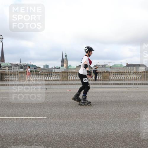 29.06.2025 - hella hamburg halbmarathon Lena Gebhardt http://msf.ph/oto/8383209 29.06.2025 09:15:16 Lombardsbrücke 519 meine-sportfotos.de