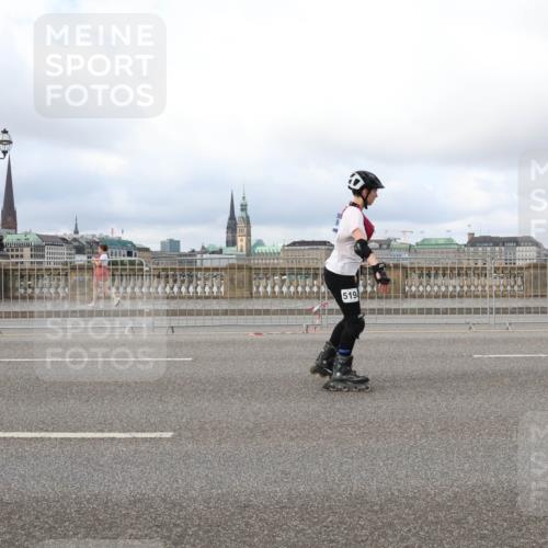 29.06.2025 - hella hamburg halbmarathon Lena Gebhardt http://msf.ph/oto/8383238 29.06.2025 09:15:16 Lombardsbrücke 519 meine-sportfotos.de