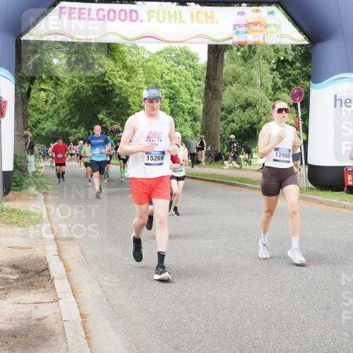 29.06.2025 - hella hamburg halbmarathon MichiJ http://msf.ph/oto/8383362 29.06.2025 10:46:52 Zwischen KM18-KM19 7476, 8481, 8531, 10271, 12908, 13993, 14577, 14631, 15269, 18624, 18701 meine-sportfotos.de