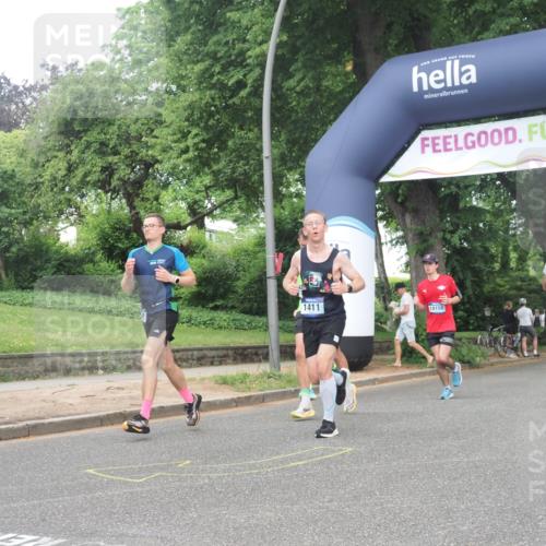29.06.2025 - hella hamburg halbmarathon KatJ http://msf.ph/oto/8383413 29.06.2025 10:25:32 Zwischen KM18-KM19 1411, 1571, 3959, 5315, 5961, 8362 meine-sportfotos.de