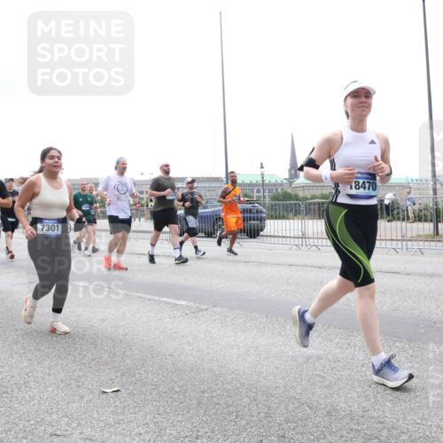 29.06.2025 - hella hamburg halbmarathon Lena Gebhardt http://msf.ph/oto/8383514 29.06.2025 10:49:38 Lombardsbrücke 15064, 9261, 17089, 7301, 1558, 18470, 1040, 1041, 1525, 1625, 1805, 1888, 2067, 2212, 2466, 2527, 2541, 2668, 2862, 2927, 2997, 3070, 3183, 3232, 3383, 3943, 4403, 4525, 4527, 4589, 4769, 4809, 4870, 5076, 5106, 5463, 5552, 5694, 6191, 6694, 6989, 7301, 7305, 7339, 7366, 7650, 7679, 7931, 7936, 8065, 8549, 9015, 9162, 9245, 9261, 10033, 10038, 10130, 10333, 10403, 10479, 10683, 10704, 10782, 10785, 11558, 11631, 12124, 12388, 13764, 14545, 14692 meine-sportfotos.de