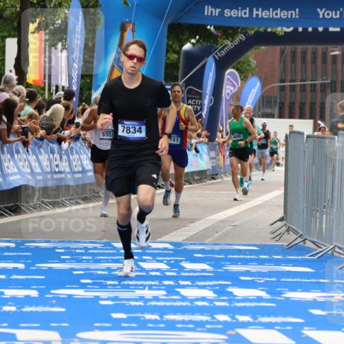 29.06.2025 - hella hamburg halbmarathon Strokosch-Dieckow http://msf.ph/oto/8383590 29.06.2025 10:23:35 Ziel 5301, 7834, 9151, 16169 meine-sportfotos.de