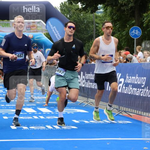 29.06.2025 - hella hamburg halbmarathon Strokosch-Dieckow http://msf.ph/oto/8383615 29.06.2025 10:46:30 Ziel 2222, 2842, 4237, 4497, 5459, 6421, 6978, 7335, 8482, 8981, 9051, 9232, 9386, 9529, 9786, 11185, 11773, 12891, 13525, 13554, 14045, 14228, 14482, 15026, 15133, 15157, 15206, 17281, 17461, 18637, 18882, 19209 meine-sportfotos.de