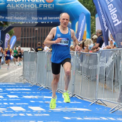 29.06.2025 - hella hamburg halbmarathon Strokosch-Dieckow http://msf.ph/oto/8383629 29.06.2025 10:23:31 Ziel 35, 52, 7834, 9385, 16169, 17771 meine-sportfotos.de