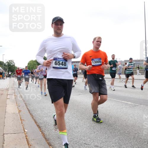 29.06.2025 - hella hamburg halbmarathon Lena Gebhardt http://msf.ph/oto/8383666 29.06.2025 10:40:25 Lombardsbrücke 5113, 5351, 6548, 13005, 11717, 1018, 1037, 1058, 1076, 1291, 1691, 2019, 2042, 2109, 2173, 2206, 2254, 2515, 2572, 2762, 2763, 2866, 2888, 3237, 3293, 3295, 3515, 3607, 3808, 3810, 4044, 4173, 4271, 4411, 4471, 4612, 4756, 4906, 5059, 5113, 5229, 5263, 5351, 5352, 5702, 5877, 5901, 5975, 6076, 6097, 6163, 6229, 6278, 6280, 6363, 6463, 6548, 6673, 6750, 6866, 6876, 6890, 6920, 7108, 7174, 7455, 7456, 7675, 7850, 7956, 8307, 8378, 8391 meine-sportfotos.de