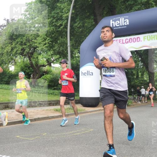 29.06.2025 - hella hamburg halbmarathon KatJ http://msf.ph/oto/8383676 29.06.2025 10:25:33 Zwischen KM18-KM19 1411, 1571, 4860, 5315, 5961, 8362 meine-sportfotos.de