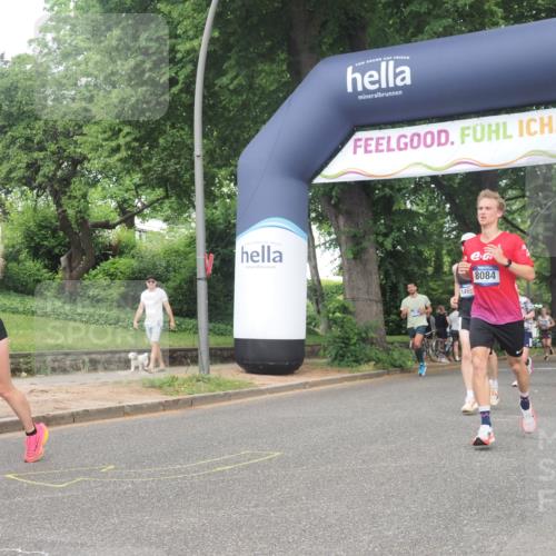 29.06.2025 - hella hamburg halbmarathon KatJ http://msf.ph/oto/8384009 29.06.2025 10:25:37 Zwischen KM18-KM19 1411, 1571, 4860, 8084, 8362 meine-sportfotos.de