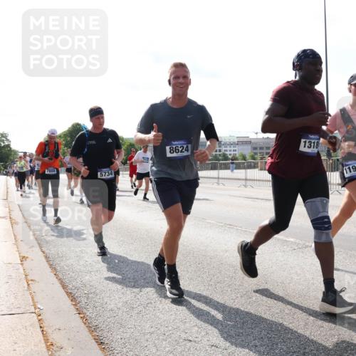 29.06.2025 - hella hamburg halbmarathon Lena Gebhardt http://msf.ph/oto/8384022 29.06.2025 10:02:52 Lombardsbrücke 7888, 5734, 8624, 1318, 6654, 11968, 1128, 1414, 1482, 1702, 1733, 2685, 2712, 2780, 2782, 2810, 2819, 3225, 3572, 3630, 3780, 3919, 3976, 4066, 4204, 4613, 4665, 4904, 5734, 6208, 6217, 6708, 6752, 6815, 6860, 6997, 7049, 7210, 7211, 7323, 7869, 7888, 8003, 8364, 8481, 8483, 8614, 8624, 8662, 8749, 9006, 9131, 9439, 9554, 9986, 10128, 10295, 10539, 11191, 11250, 11515, 11670, 11702, 11782, 11935, 11968, 12169, 12422, 12908, 13664, 13874, 14224 meine-sportfotos.de