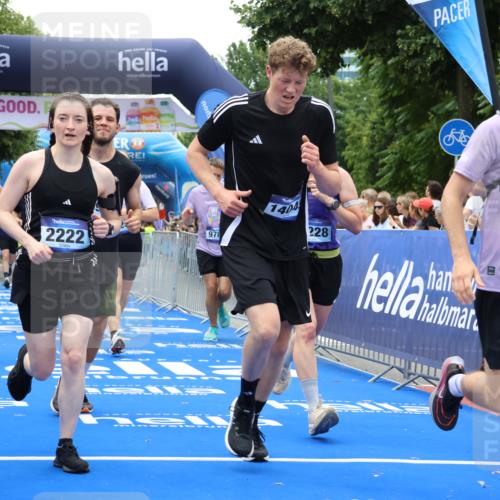 29.06.2025 - hella hamburg halbmarathon Strokosch-Dieckow http://msf.ph/oto/8384117 29.06.2025 10:46:25 Ziel 1600, 2222, 2842, 4237, 4497, 5459, 6421, 6691, 6978, 7335, 8142, 8482, 8981, 9232, 9386, 9529, 9786, 11185, 11773, 12171, 12651, 12891, 13698, 14045, 14200, 14228, 14262, 14482, 15157, 16127, 17281, 17461, 18118, 18211, 18637, 18882, 19209 meine-sportfotos.de