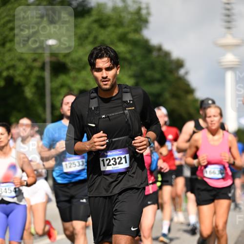 29.06.2025 - hella hamburg halbmarathon Dr. Thomas Lammeyer http://msf.ph/oto/8384161 29.06.2025 09:59:18 Kennedybrücke 1200, 1461, 1630, 1683, 1696, 1706, 1884, 2207, 2287, 2411, 2706, 2708, 3087, 3213, 3435, 3654, 3692, 3985, 4088, 4121, 4189, 4324, 4345, 4601, 4847, 4890, 5102, 5421, 5459, 5638, 5915, 6009, 6027, 6054, 6421, 6532, 6691, 6836, 6938, 7052, 7056, 7269, 7312, 7367, 7657, 8139, 8153, 8205, 8216, 8218, 8234, 8302, 8371, 8454, 8487, 8577, 8720, 8856, 8899, 8927, 8955, 8977, 9386, 9491, 9529, 9786, 9959, 10053, 10115, 10184, 10263, 11356 meine-sportfotos.de