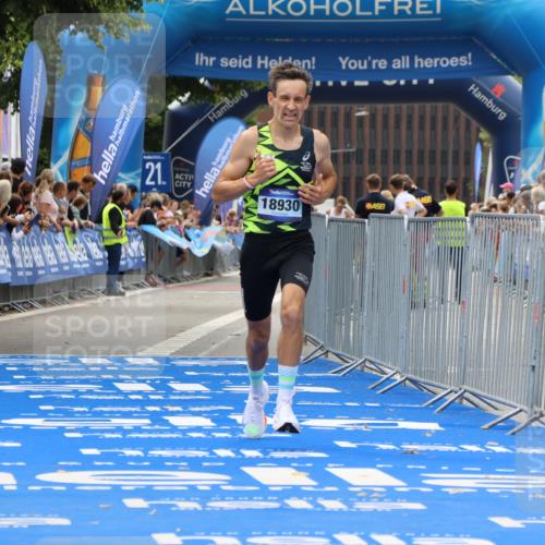 29.06.2025 - hella hamburg halbmarathon Strokosch-Dieckow http://msf.ph/oto/8384235 29.06.2025 10:23:07 Ziel 4128, 7862, 18930 meine-sportfotos.de