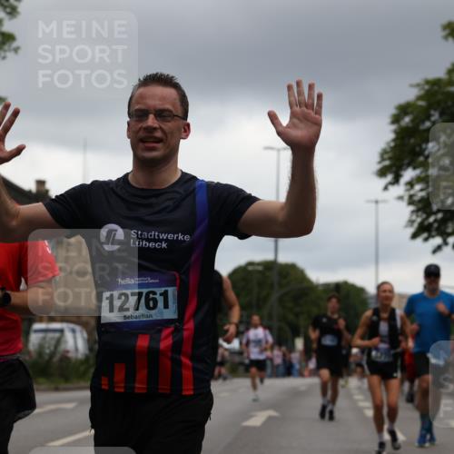 29.06.2025 - hella hamburg halbmarathon Yannick Fuchs http://msf.ph/oto/8384287 29.06.2025 10:55:08 20KM 1188, 1453, 1823, 2426, 2661, 3698, 5379, 5602, 5603, 5613, 5775, 6674, 6708, 6921, 7250, 7306, 7759, 7761, 8177, 8483, 9071, 9453, 9611, 9984, 10295, 10882, 11515, 12377, 12789, 12908, 13459, 13516, 13558, 16621, 17145, 17181, 17226, 17670, 17951, 18133, 18757, 19117, 19146, 19242 meine-sportfotos.de