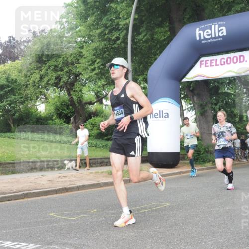 29.06.2025 - hella hamburg halbmarathon KatJ http://msf.ph/oto/8384292 29.06.2025 10:25:38 Zwischen KM18-KM19 1411, 1571, 4860, 8084, 8362 meine-sportfotos.de