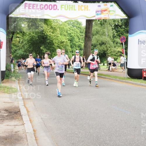 29.06.2025 - hella hamburg halbmarathon MichiJ http://msf.ph/oto/8384320 29.06.2025 10:47:06 Zwischen KM18-KM19 2167, 3169, 3698, 5347, 8749, 11623, 12761, 13583, 13589, 15733 meine-sportfotos.de