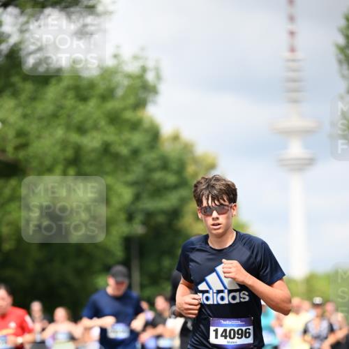 29.06.2025 - hella hamburg halbmarathon Dr. Thomas Lammeyer http://msf.ph/oto/8384368 29.06.2025 10:42:50 Kennedybrücke 1457, 1596, 1721, 1791, 2113, 2151, 2486, 2693, 2786, 3094, 3095, 3242, 3323, 3338, 3716, 3841, 3927, 4139, 4155, 4259, 4260, 5085, 5089, 5155, 5161, 5300, 5713, 6199, 6200, 6695, 6696, 6751, 6930, 7117, 7118, 7119, 7165, 7371, 7552, 7561, 7692, 7849, 7914, 8583, 8615, 8635, 8747, 9004, 9424, 9500, 9689, 9699, 10584 meine-sportfotos.de