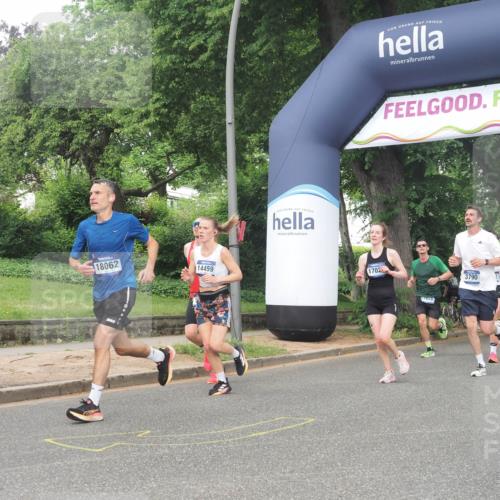 29.06.2025 - hella hamburg halbmarathon KatJ http://msf.ph/oto/8384543 29.06.2025 10:25:43 Zwischen KM18-KM19 2196, 3790, 5092, 5307, 8084 meine-sportfotos.de