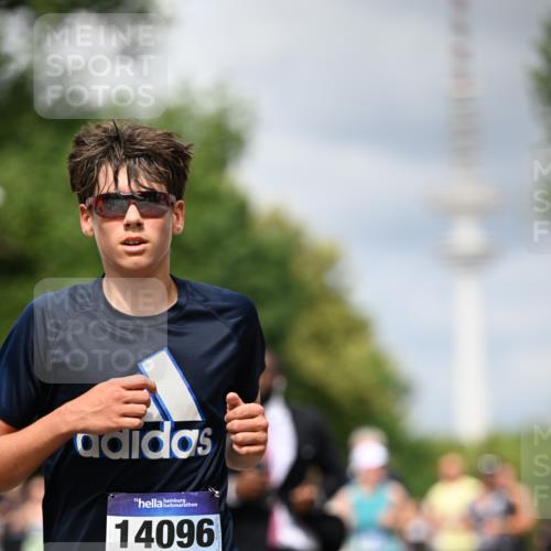 29.06.2025 - hella hamburg halbmarathon Dr. Thomas Lammeyer http://msf.ph/oto/8384647 29.06.2025 10:42:52 Kennedybrücke 1457, 1596, 1721, 2113, 2151, 2486, 2693, 2786, 3094, 3095, 3242, 3323, 3338, 3841, 3927, 4139, 4155, 4259, 4260, 5085, 5089, 5155, 5161, 5300, 6199, 6200, 6695, 6696, 6751, 7117, 7118, 7119, 7165, 7371, 7552, 7561, 7692, 7849, 7914, 8583, 8635, 8747, 9004, 9424, 9500, 9689, 9699, 10584 meine-sportfotos.de